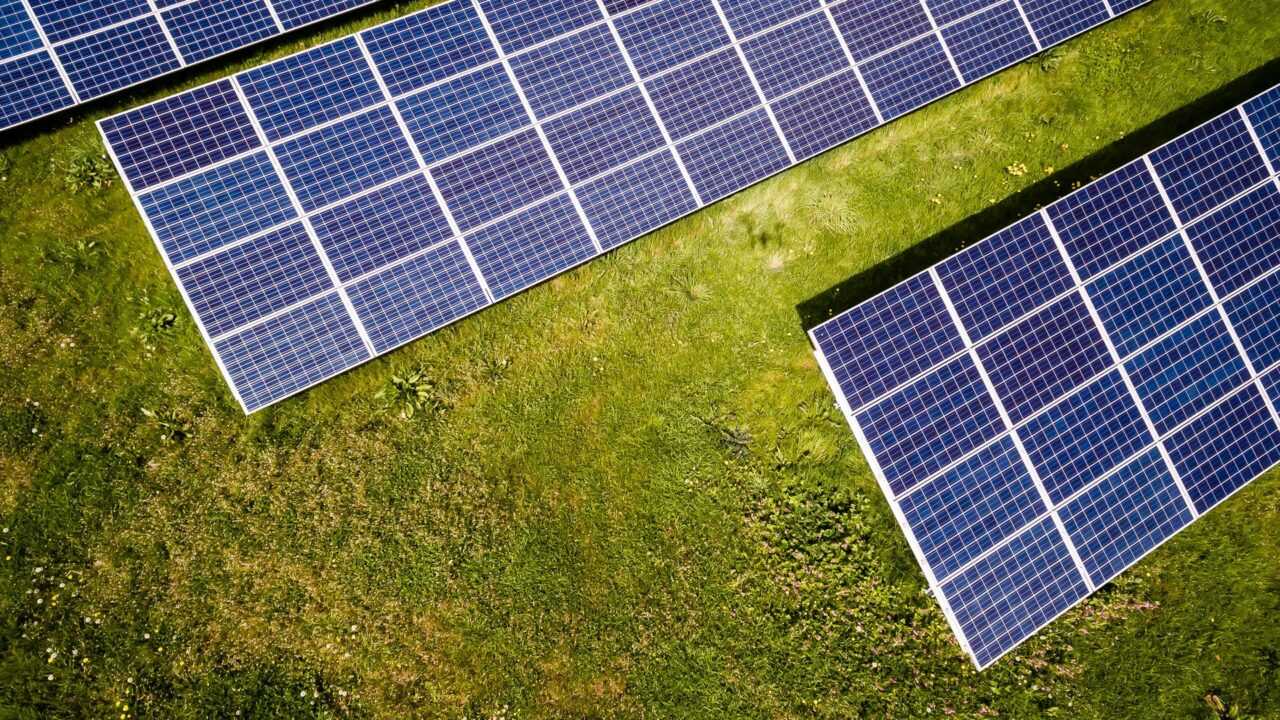 UK installed 730MW of solar PV in 2021 - Solar Power Portal