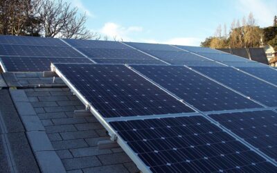 1440px-PV_solar_roof_mount_and_rack