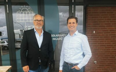 Detlef_Neuhaus_Solarwatt_CEO_and_Pol_Spronck_-_credit_Solarwatt