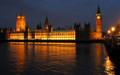 PalaceOfWestminsterAtNight