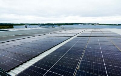 Solar_panel_array_at_Sky_Elstree