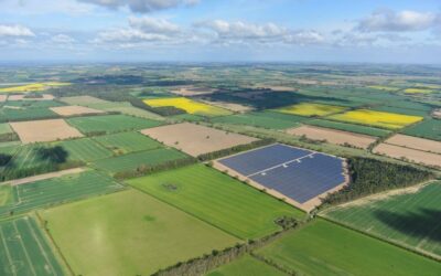 Solarcentury_-_solar_farm