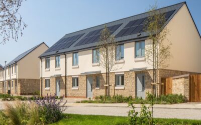 The_Complete_In-roof_Solar_system_in_action_at_the_Elmsbrook_housing_development_in_Bicester._Image_HBS_New_Energies.