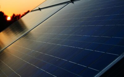 solar_panels_sunset_-_Fotopedia_low_res